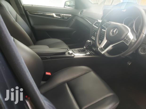 2013 Mercedes-Benz C200 Black Edition: Sophisticated Ride