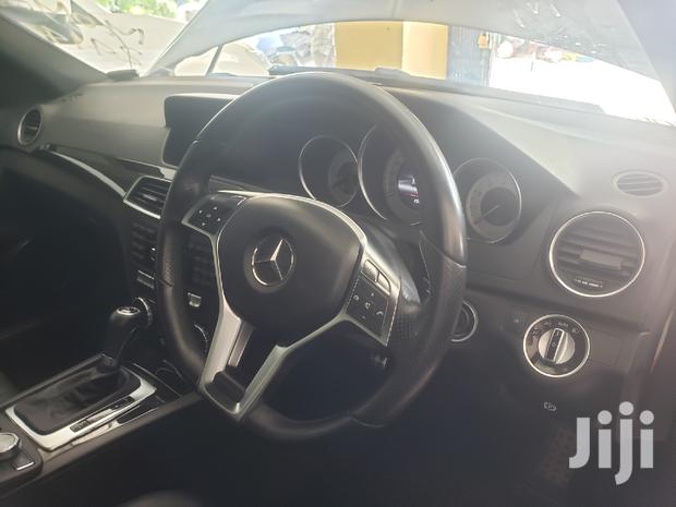 2013 Mercedes-Benz C200 Black Edition: Sophisticated Ride