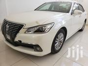 2015 Toyota Crown in White: Exquisite Style, Advanced Technology for sale
