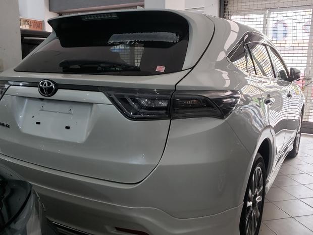 2014 Toyota Harrier in White: Affordable Pre-Owned SUV