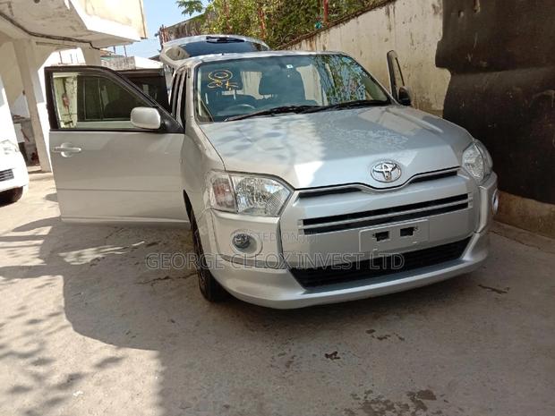 Toyota Succeed SV Premium 2016 Silver