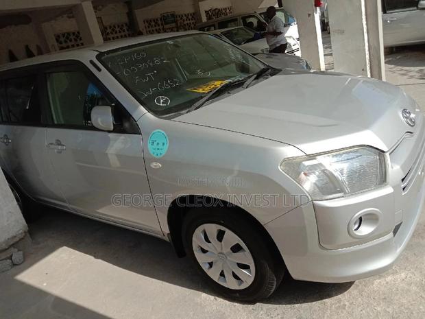 Toyota Succeed SV Premium 2016 Silver