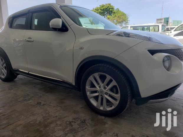 2015 Nissan Juke - White Compact SUV with Excellent Performance