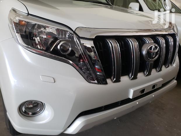 White Toyota Land Cruiser Prado 2016: Ultimate SUV Experience