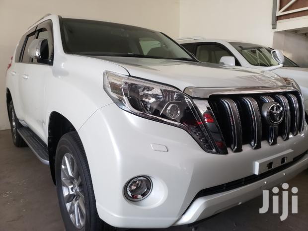 White Toyota Land Cruiser Prado 2016: Ultimate SUV Experience