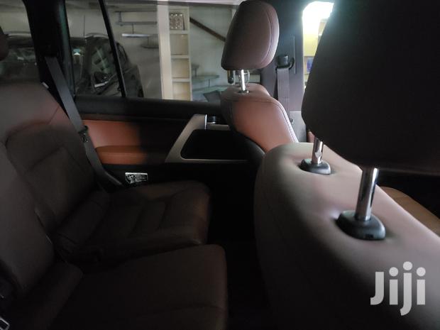 2017 Toyota Land Cruiser Prado Black - Premium Quality SUV for Everyday Use