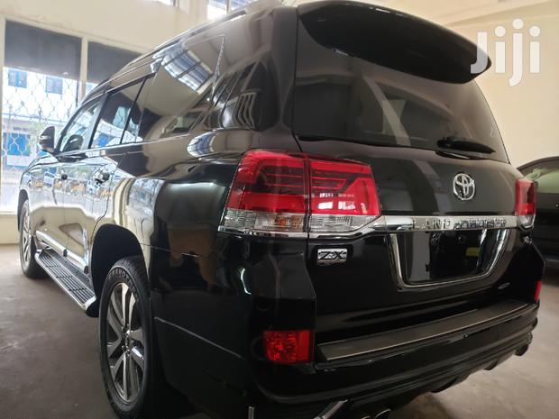 2017 Toyota Land Cruiser Prado Black - Premium Quality SUV for Everyday Use