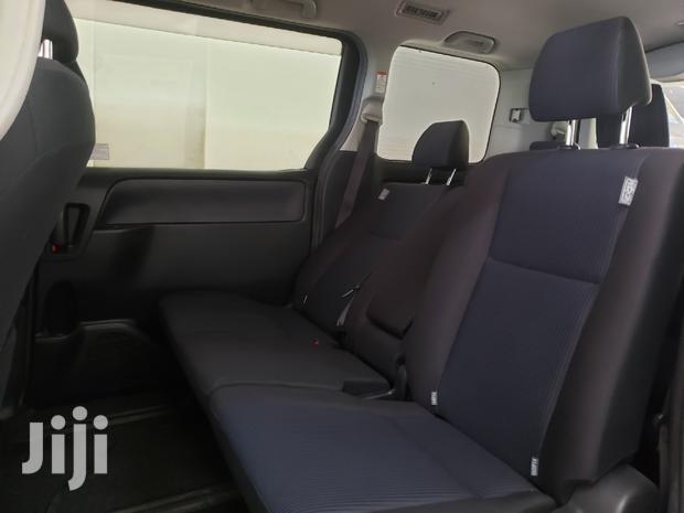 2015 Toyota Noah Gold Minivan - Excellent Condition