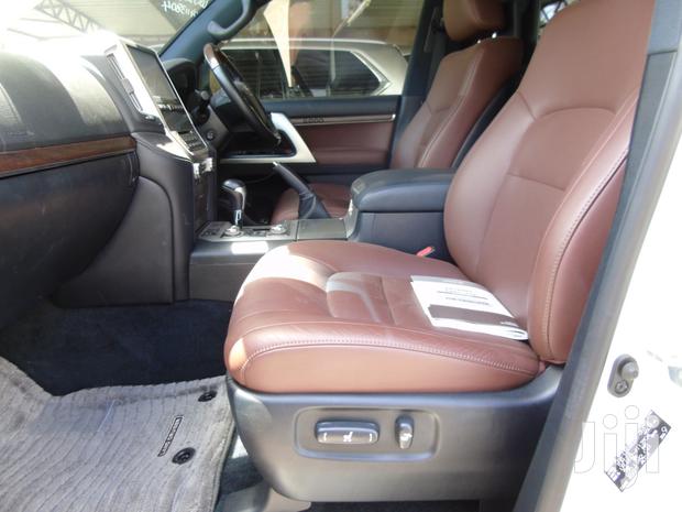 2016 White Toyota Land Cruiser - Unmatched Capability