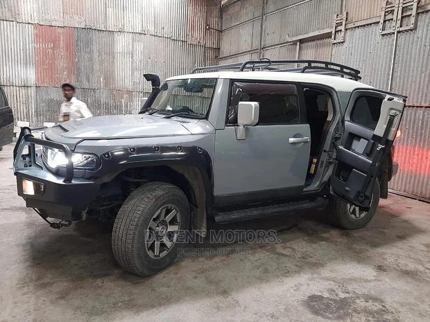 Gray 2015 Toyota FJ Cruiser - Used Off-Road SUV for Adventure Seekers