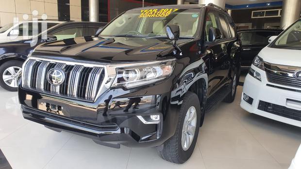 2017 Toyota Land Cruiser Prado: Sophisticated SUV for Adventurous Lifestyles