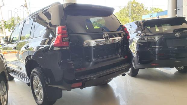 2017 Toyota Land Cruiser Prado: Sophisticated SUV for Adventurous Lifestyles