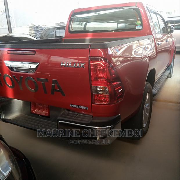 Toyota Hilux 2016 Red