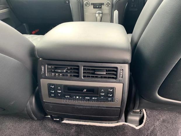 2019 Toyota Land Cruiser Black - Certified Pre-Owned