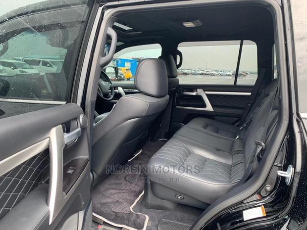 2019 Toyota Land Cruiser Black - Certified Pre-Owned
