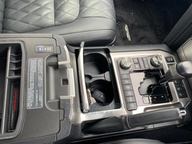 2019 Toyota Land Cruiser Black - Certified Pre-Owned