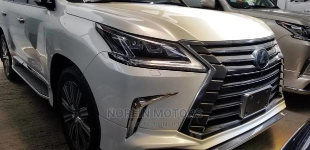 2017 Toyota Land Cruiser Prado Pearl: Premium SUV, Perfect for Adventure Seekers