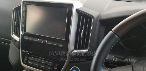 Used 2014 Toyota Land Cruiser Prado in Green - Premium SUV