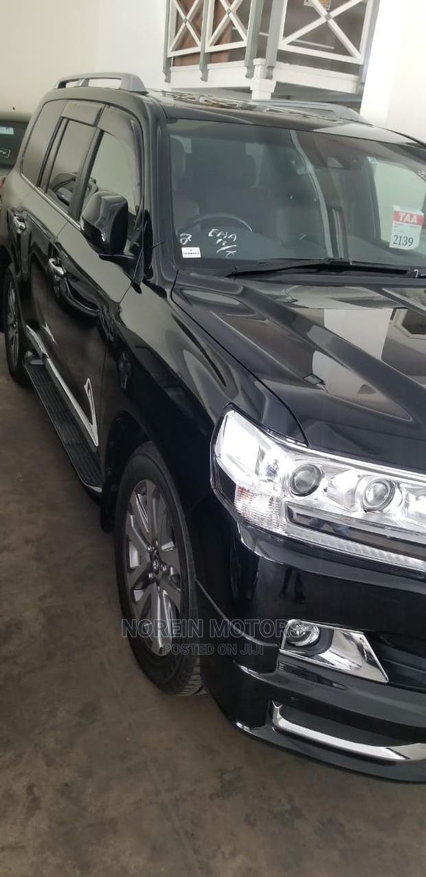 Used 2014 Toyota Land Cruiser Prado in Green - Premium SUV