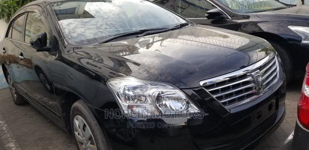 Black 2014 Toyota Premio: Modern Sedan for the Modern Driver