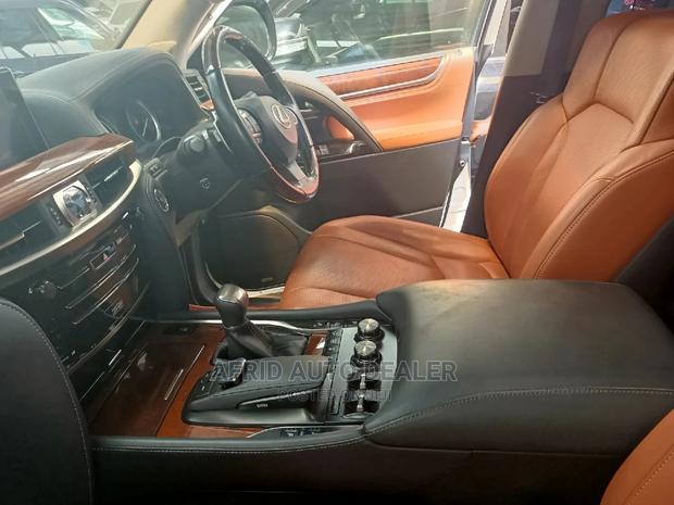 Luxury SUV 2016 Lexus LX 570 AWD - White All-Wheel Drive Available