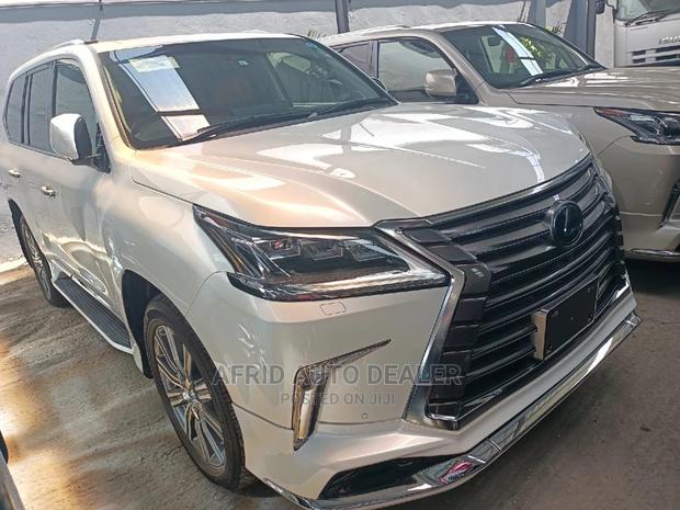 Luxury SUV 2016 Lexus LX 570 AWD - White All-Wheel Drive Available