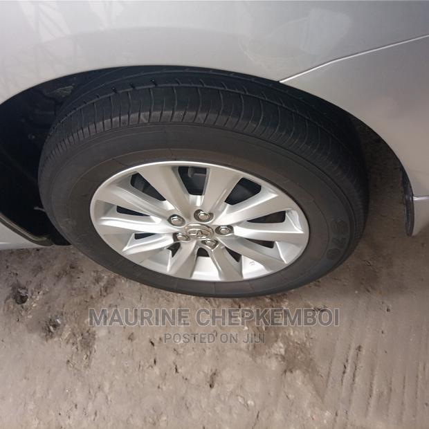 Toyota Premio 2014 Silver