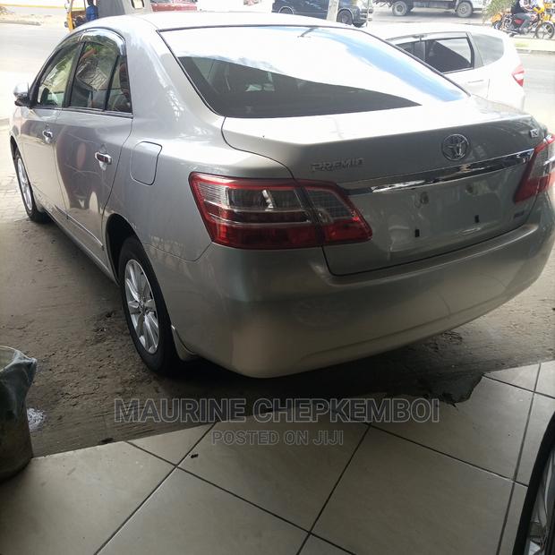 Toyota Premio 2014 Silver
