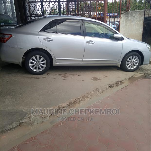 Toyota Premio 2014 Silver