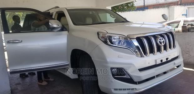 2014 Toyota Land Cruiser Prado: Spacious Family SUV for Everyday Driving