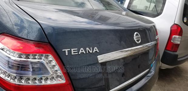Used 2015 Nissan Teana Blue Luxury Car