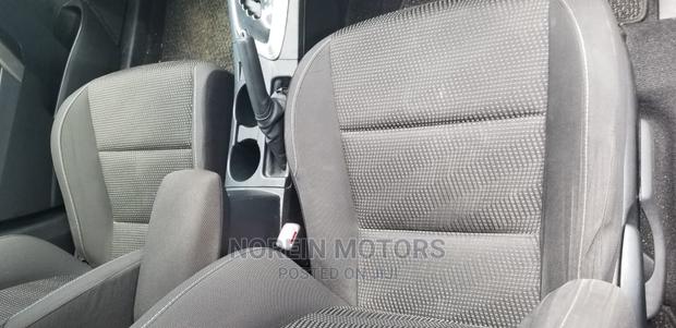 2015 Toyota Auris Silver: Economy and Elegance