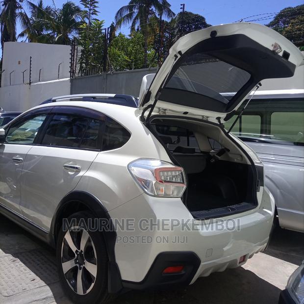 Subaru XV Hybrid 2015 White
