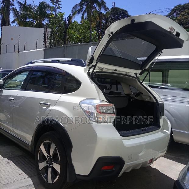 Subaru XV Hybrid 2015 White