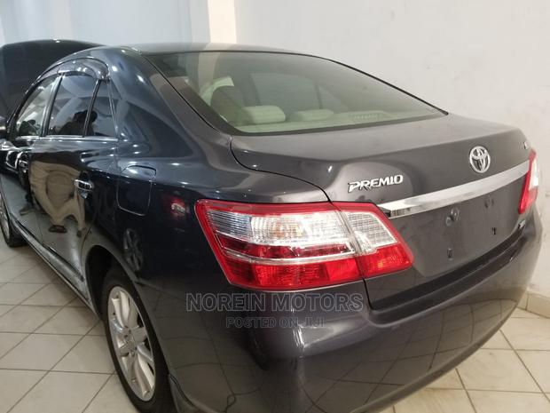 2015 Toyota Premio Gray - Stylish Sedan for Comfortable Driving