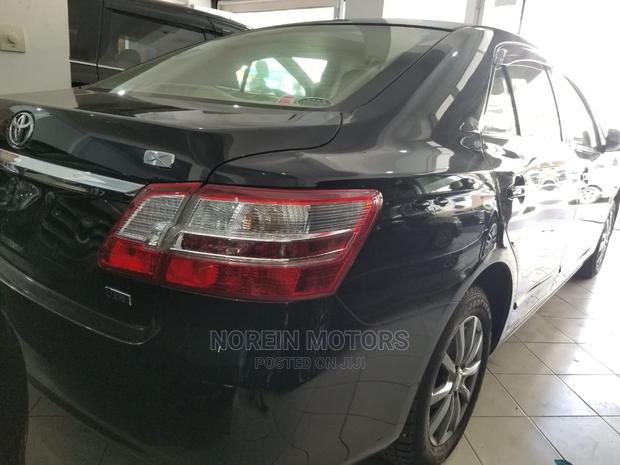 2015 Toyota Premio Gray - Stylish Sedan for Comfortable Driving