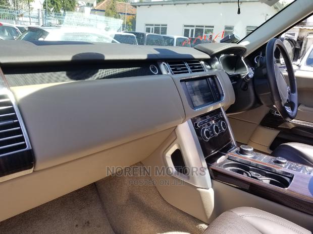 2014 Land Rover Evoque in White - Pre-Owned Vehicle