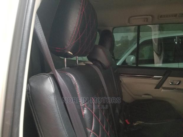 Pre-owned 2014 Mitsubishi Pajero Gold: High-Performance 4WD SUV