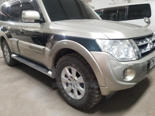 Pre-owned 2014 Mitsubishi Pajero Gold: High-Performance 4WD SUV