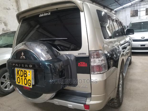 Pre-owned 2014 Mitsubishi Pajero Gold: High-Performance 4WD SUV