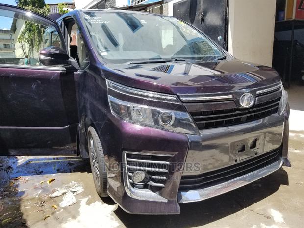 Purple Toyota Voxy 2015: Quality Pre-owned Car