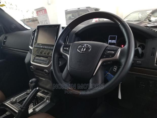 2016 Toyota Land Cruiser Black - Powerful SUV for Sale