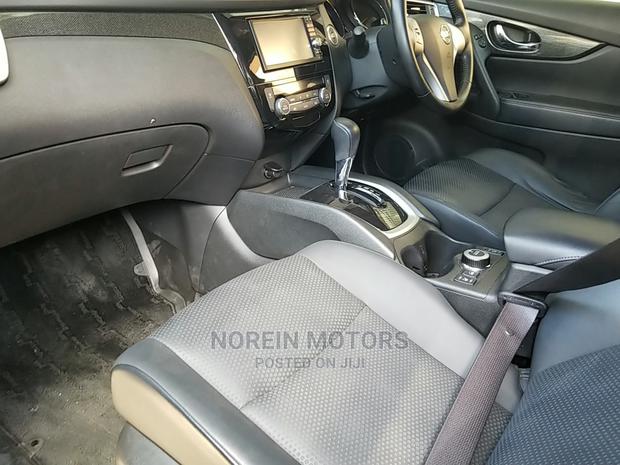 2014 Nissan X-Trail: Style, Comfort, and Performance