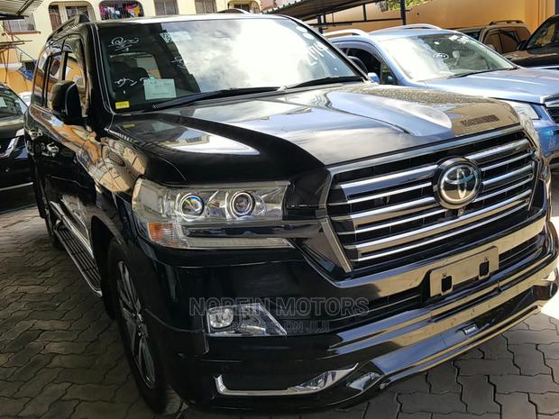 2016 Toyota Prado Land Cruiser: Powerful SUV for Adventure Seekers