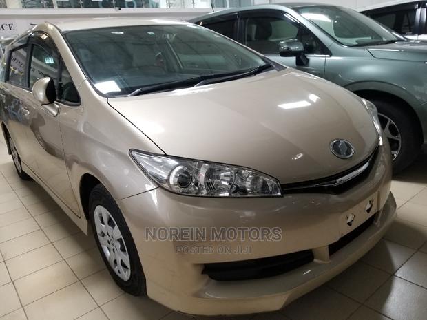 Green 2015 Toyota Wish: Efficient, Stylish, and Eco-friendly