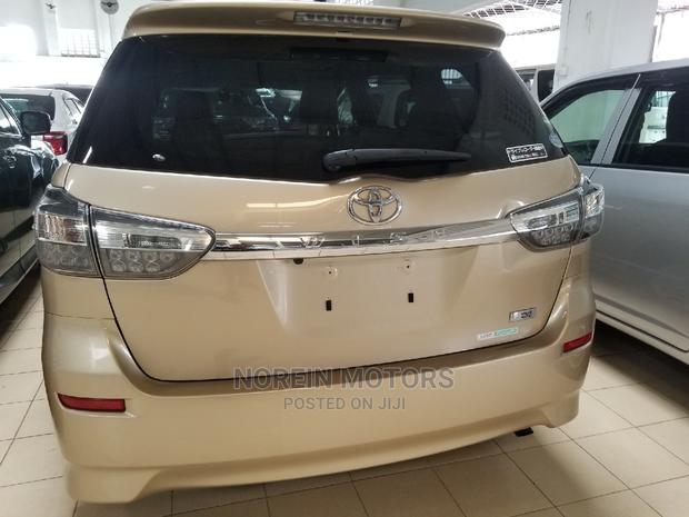 Green 2015 Toyota Wish: Efficient, Stylish, and Eco-friendly
