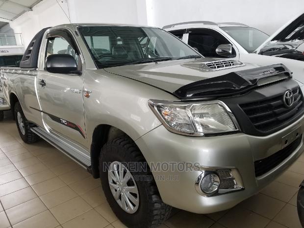 Toyota Hilux 2014 SR5 Double Cab 4x4