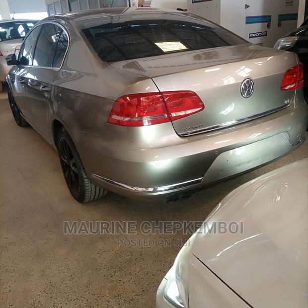 Volkswagen Passat 2014 Gold