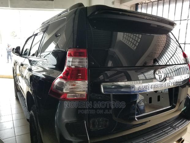 2015 Prado Toyota Land Cruiser: Premium SUV for Everyday Driving