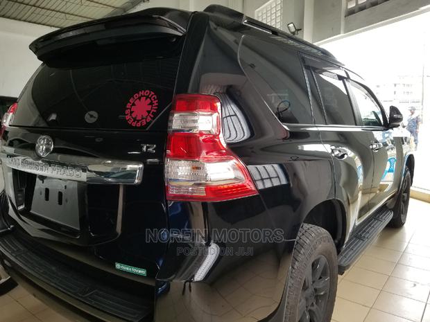 2015 Prado Toyota Land Cruiser: Premium SUV for Everyday Driving